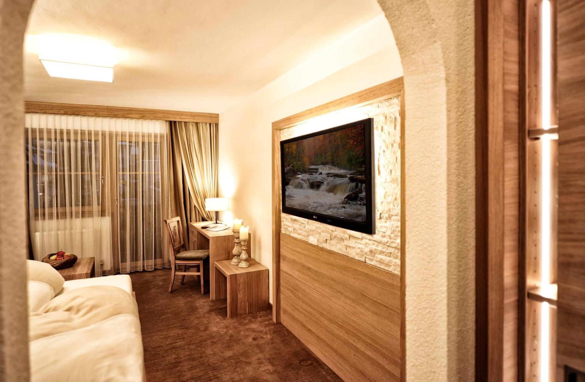 Salnerhof Superior Lifestyle Resort Ischgl Rum bild