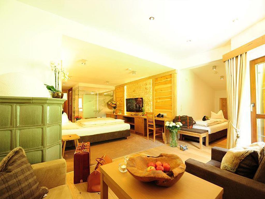 Salnerhof Superior Lifestyle Resort Ischgl Rum bild