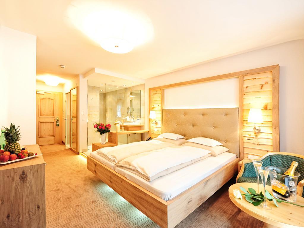 Salnerhof Superior Lifestyle Resort Ischgl Rum bild