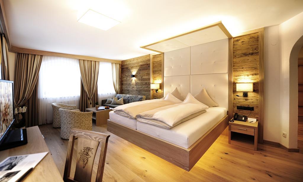 Salnerhof Superior Lifestyle Resort Ischgl Exteriör bild